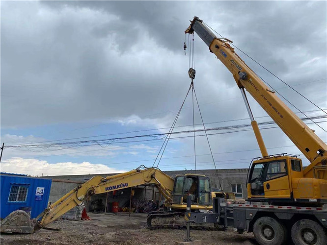 城厢区25吨吊车的工作半径是多少？